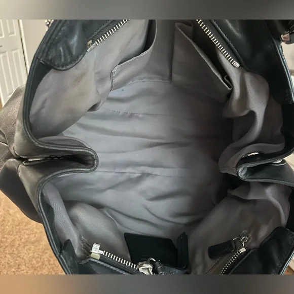 EUC, Coach Hampton, Black Leather, SoHo Shoulder Bag - Picture 6 of 10